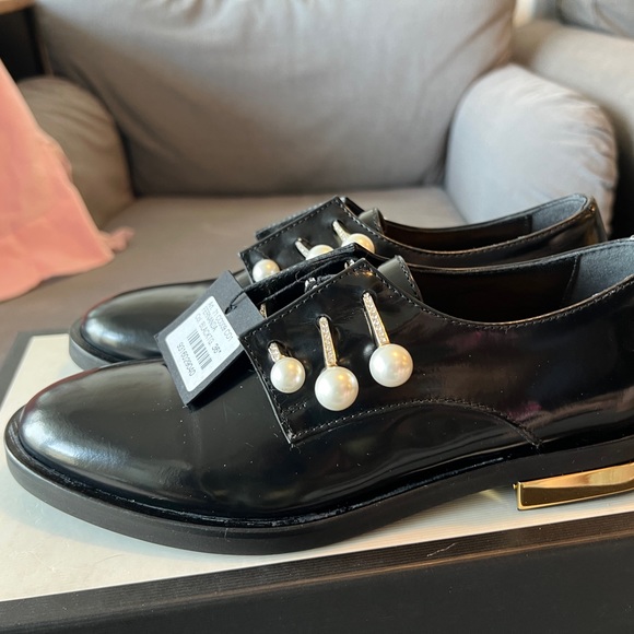 Brand new stylish Coliac loafer with pearl and crystal. - Picture 5 of 14
